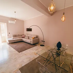 Ficu Palace Vakantiehuis
